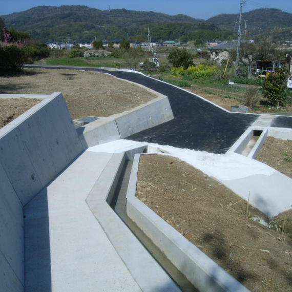 徳島の解体・土木工事業者 有限会社保井建設(橋工事・カーブミラー・ガードレール・造成から外構・造成エクステリア）