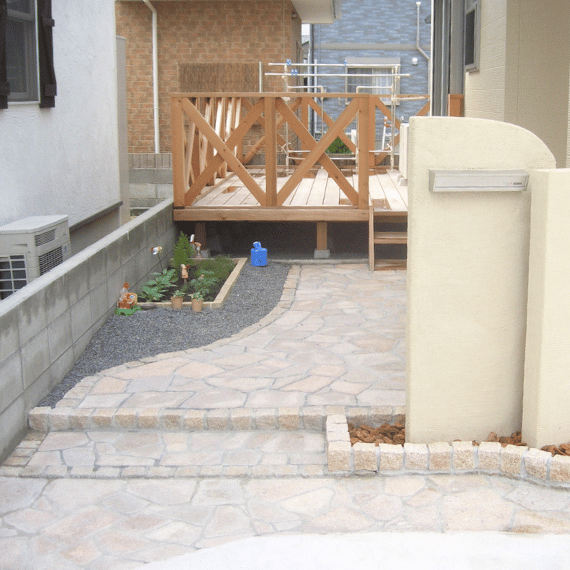 徳島県徳島市にある土木工事・建築工事・舗装工事・解体工事・造成工事・外構工事、交通安全施設工事有限会社保井建設